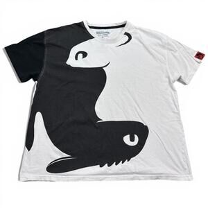 Epic Universe Isle of Berk Dragon T Shirt Adult Size XL White Black Toothless